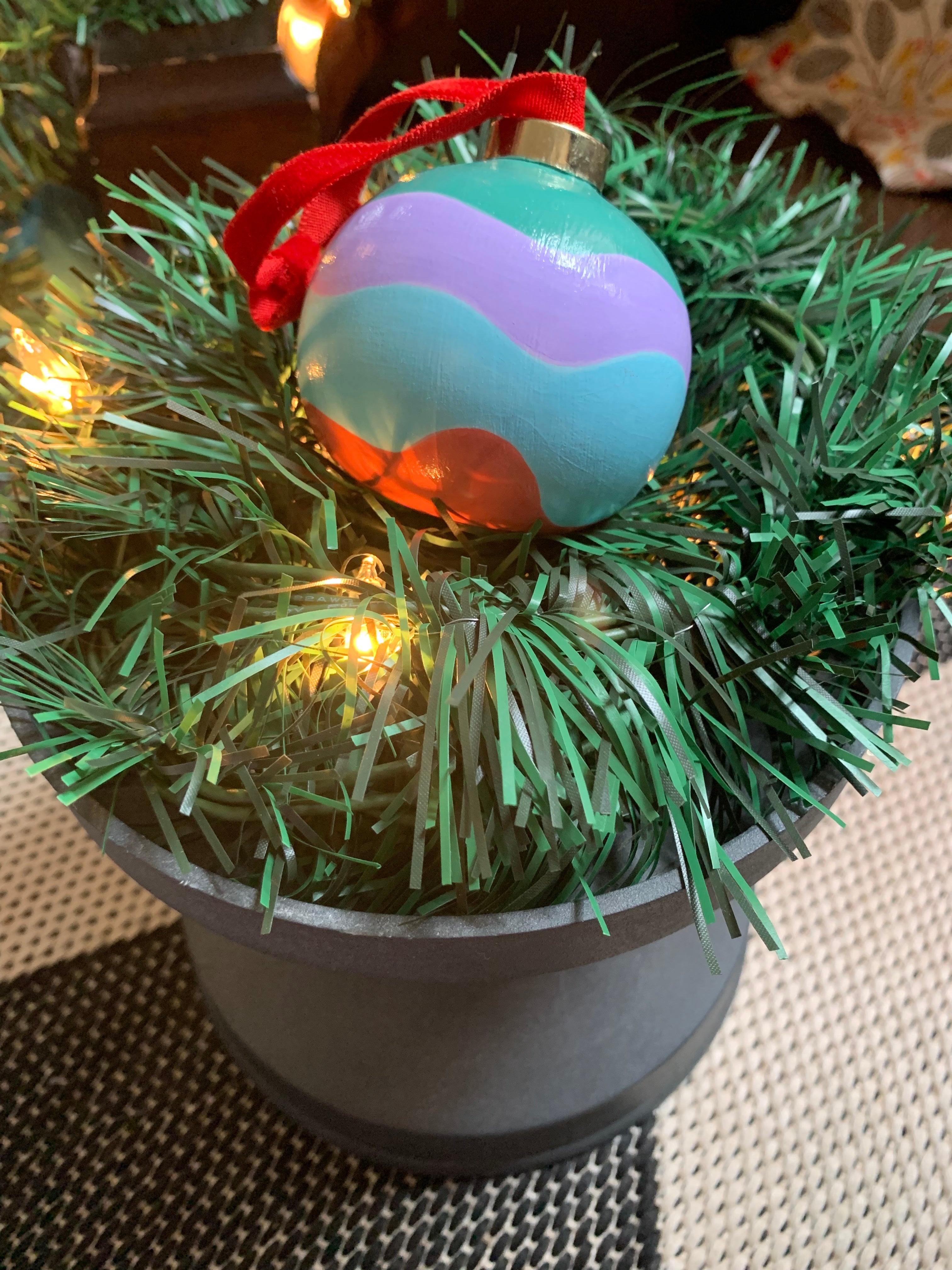 Hand-painted Wavy Ceramic Ornament